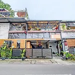 Oyo 92256 Sentosa Residence